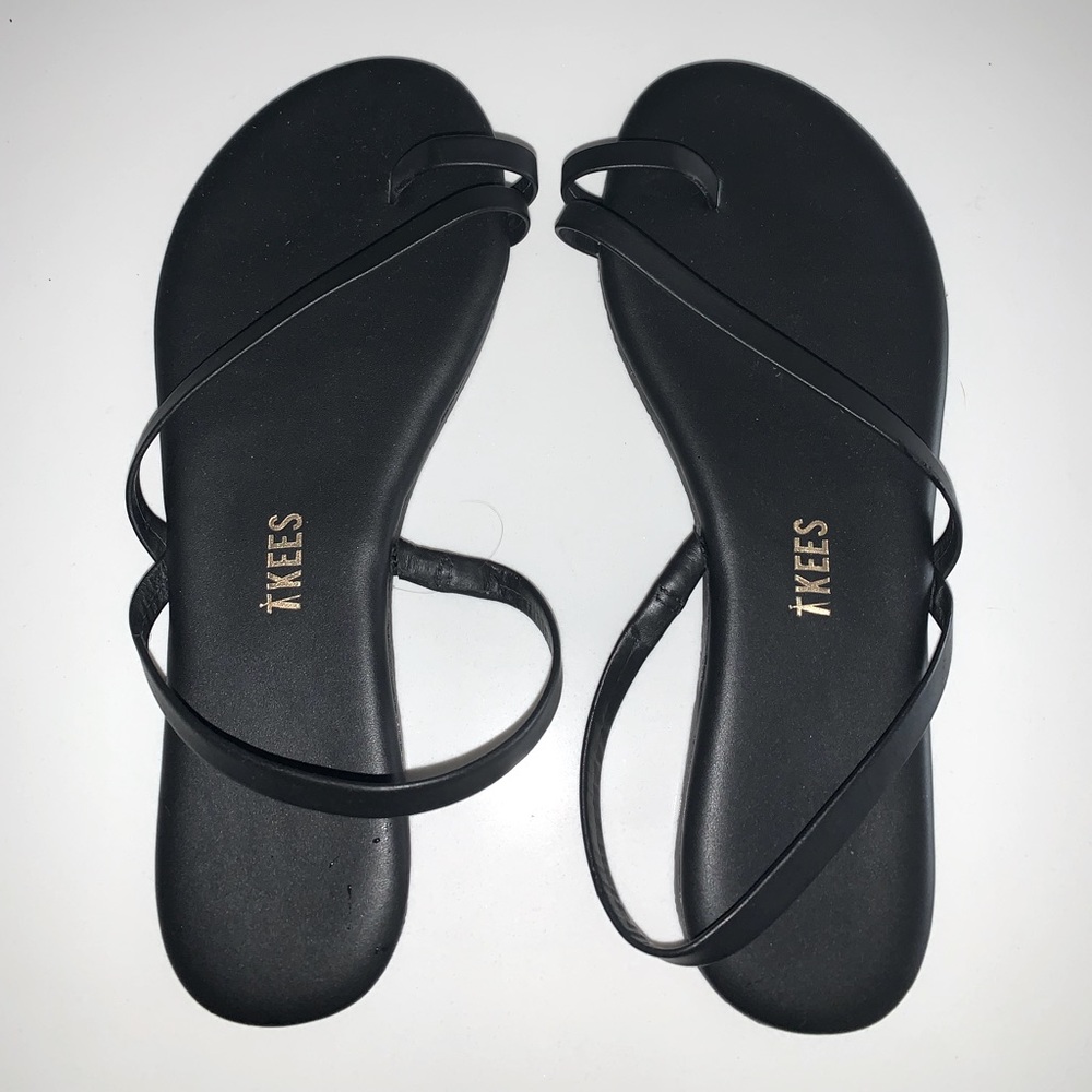 *only worn once* TKEES Minimal Black Sandals (US 6)